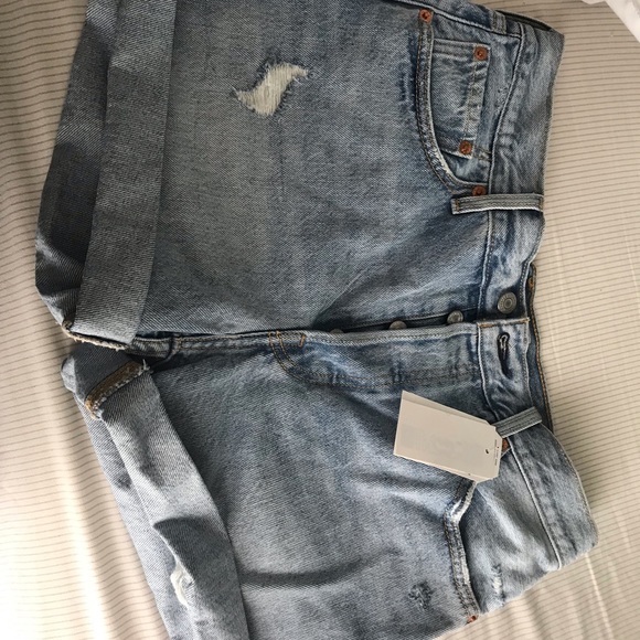 Levi’s Jean shorts 501 - Picture 1 of 3